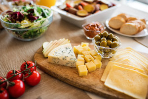 Food%20cheese%20table_300x200.jpg